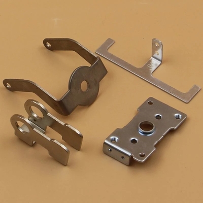 Direct leveren Precision Hardware Products in roestvrij staal met aangepaste metalen clips