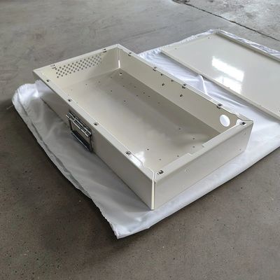 Stempelen van onderdelen van aluminium, ijzer en roestvrij staal voor CNC-lasersnijden, buigen, lassen