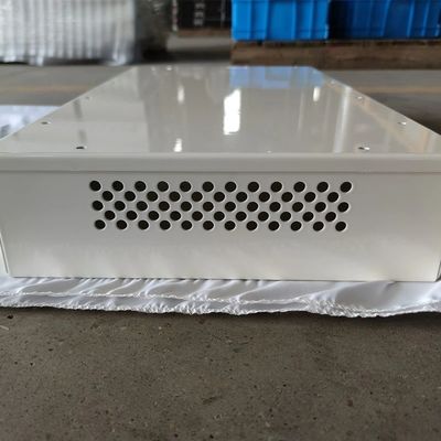 Stempelen van onderdelen van aluminium, ijzer en roestvrij staal voor CNC-lasersnijden, buigen, lassen